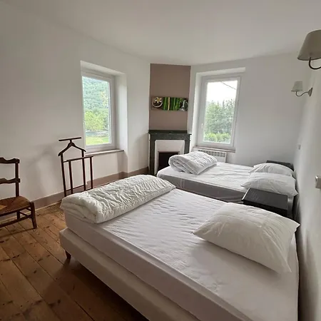 Ferienhaus De Montagne En Ariege Engomer